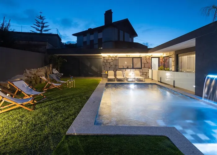 Abraços Dos Avós - Casas De Aldeia