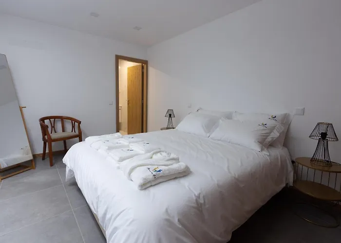 Abraços Dos Avós - Casas De Aldeia 5*