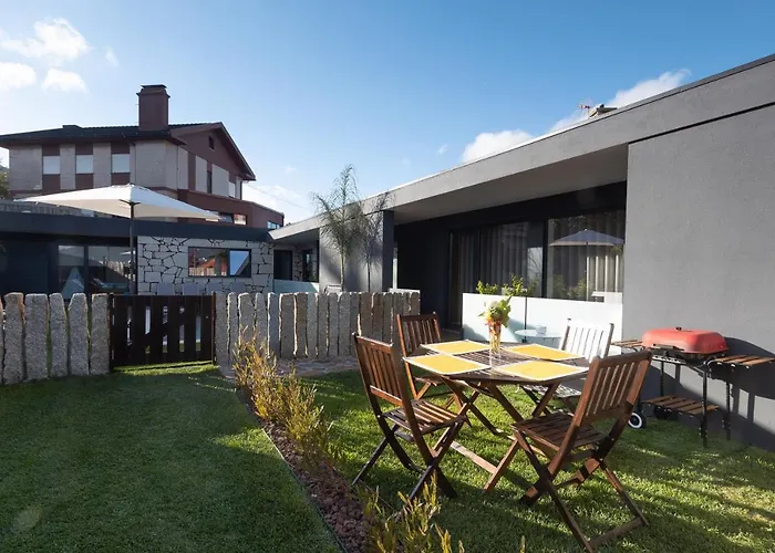 Abracos Dos Avos - Casas De Aldeia Üdülőpark 5*