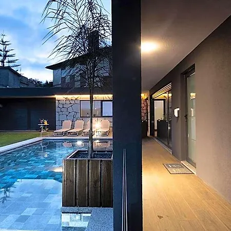 假日公园 Hugs Village Heated Pool 5*